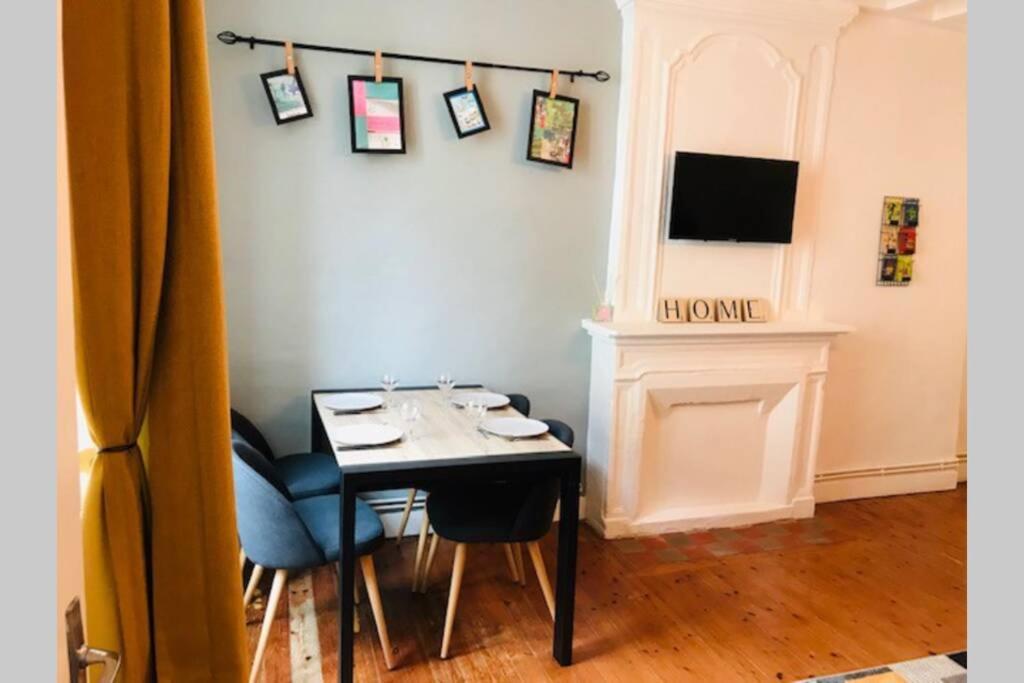 Au Coeur Du Vieux Bayeux, Logement De Charmeアパートメント エクステリア 写真