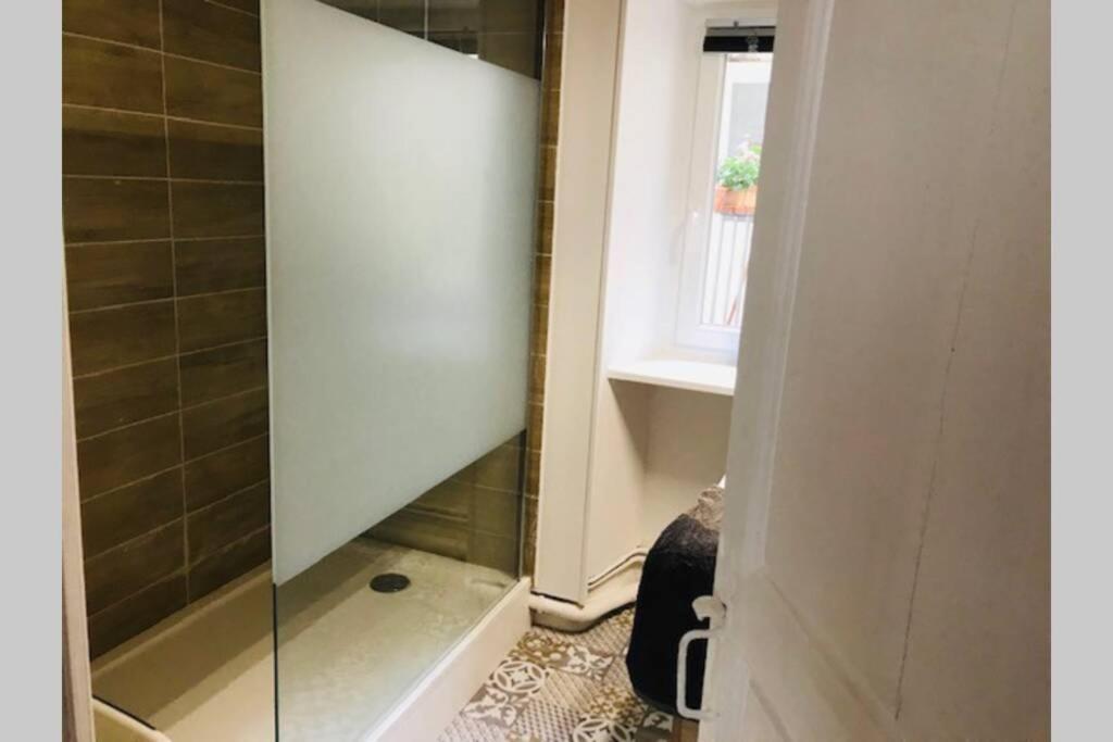 Au Coeur Du Vieux Bayeux, Logement De Charmeアパートメント エクステリア 写真