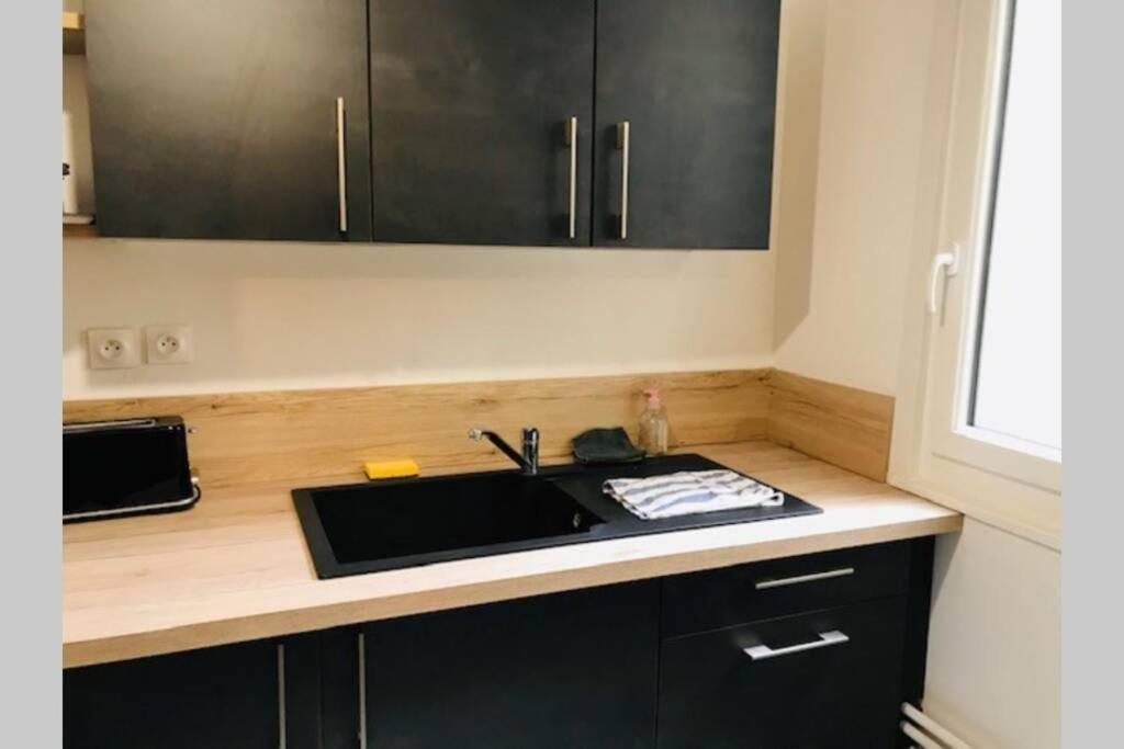 Au Coeur Du Vieux Bayeux, Logement De Charmeアパートメント エクステリア 写真